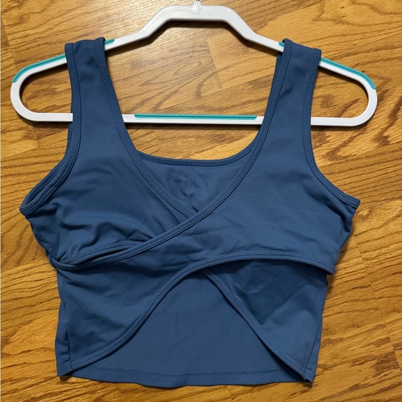 Halara Backless Tanktop - Picture 2 of 5